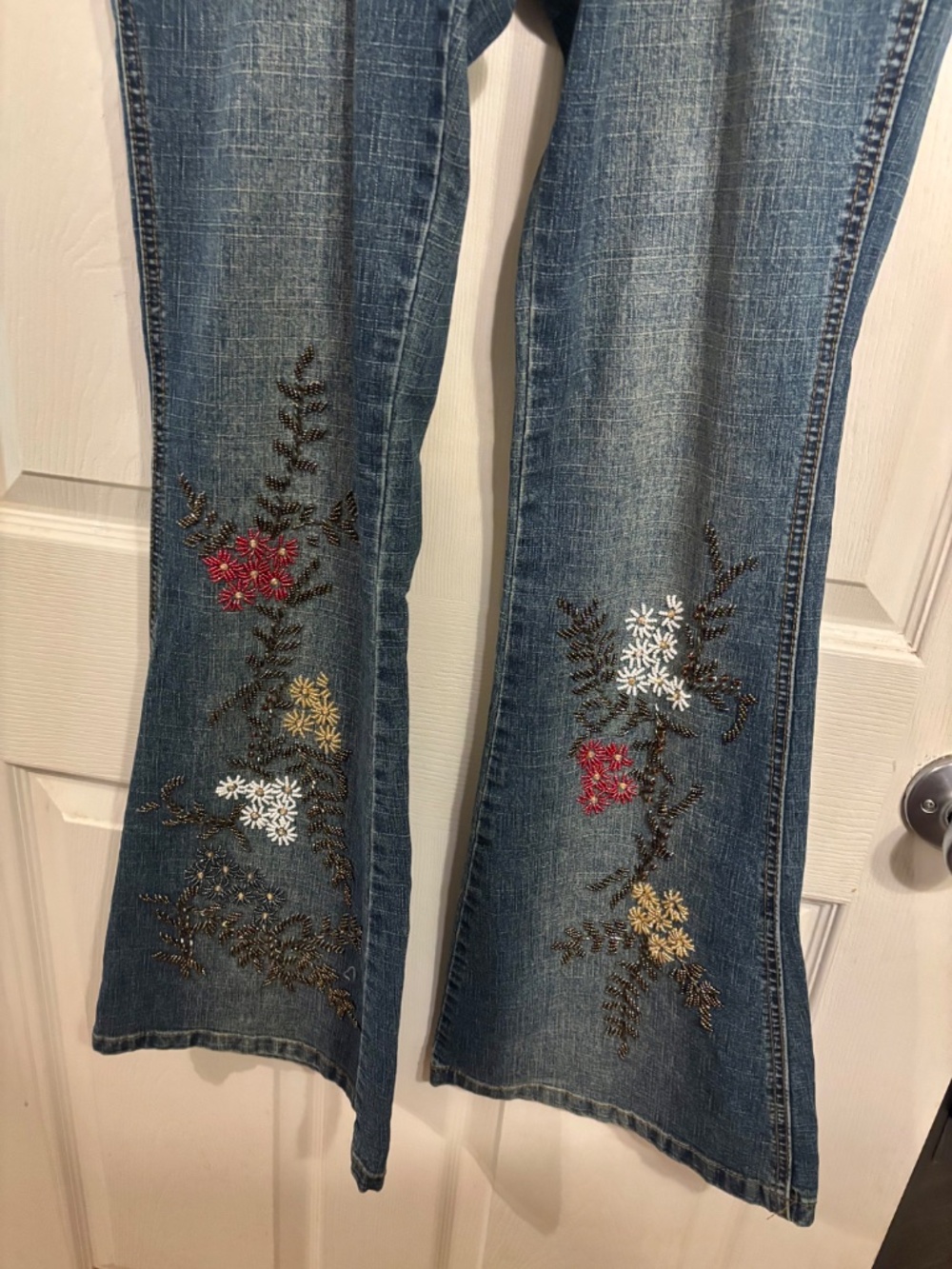 Denim Bell Bottom Floral Beaded -L - Picture 9 of 9
